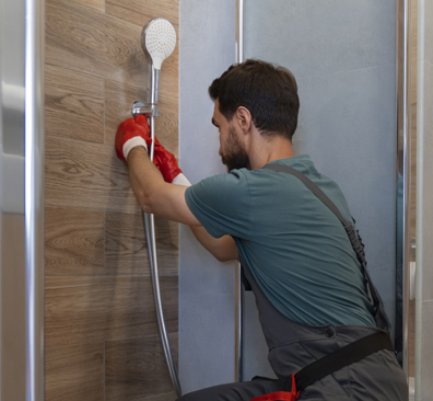 Instalace nebo oprava sprchy